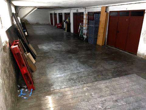 Garagem Box - Quinta do Amieiro