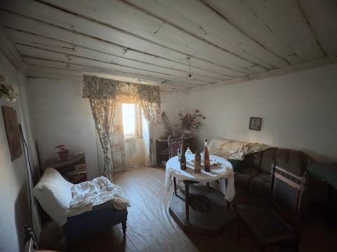 Moradia para Remodelar - Potencial para Alojamento Local