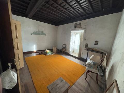 Moradia para Remodelar - Potencial para Alojamento Local