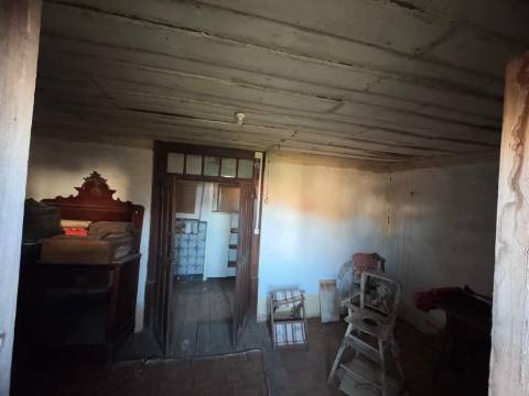 Moradia para Remodelar - Potencial para Alojamento Local