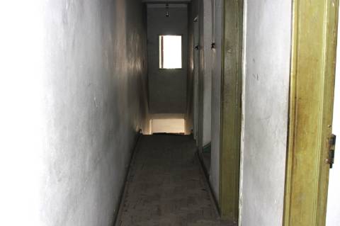 Moradia com Logradouro para Remodelar