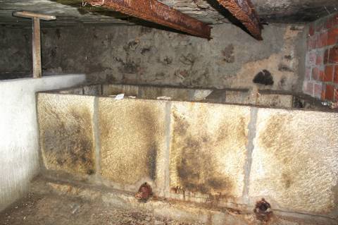 Moradia com Logradouro para Remodelar