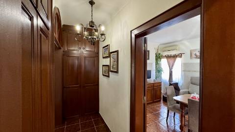 Moradia T5 e Terreno com 5000m2