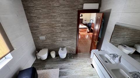 Moradia T5 e Terreno com 5000m2