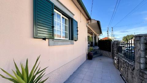 Moradia T5 e Terreno com 5000m2