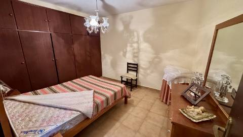 Moradia T5 e Terreno com 5000m2