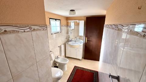 Moradia T5 e Terreno com 5000m2