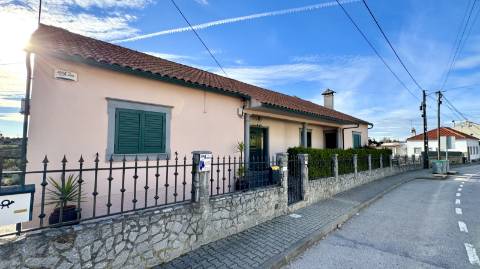 Moradia T5 e Terreno com 5000m2