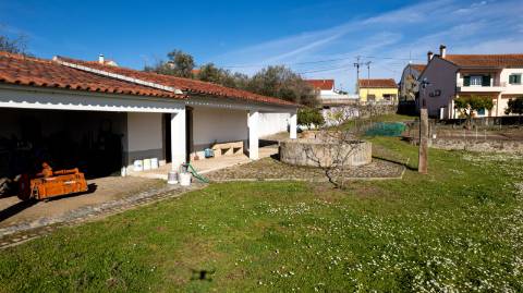 Moradia T5 e Terreno com 5000m2