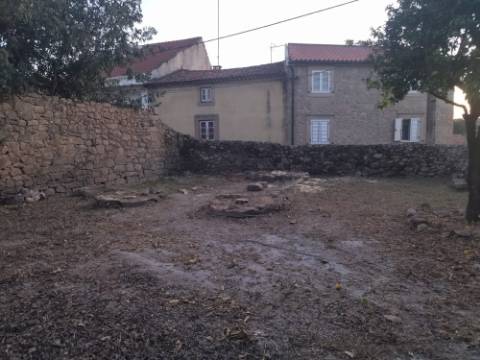 Terreno Urbano para Venda em Escalos de Baixo.