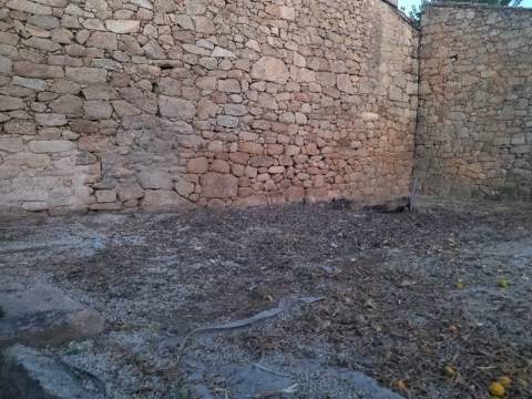 Terreno Urbano para Venda em Escalos de Baixo.