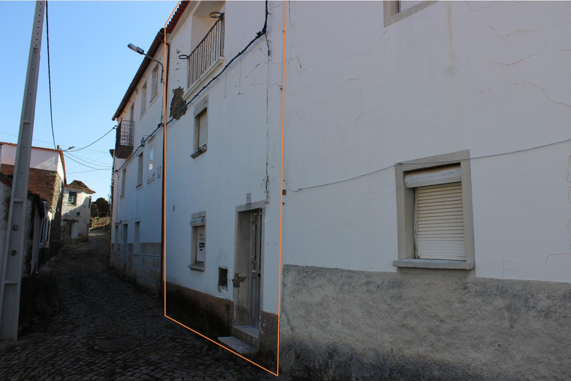 Moradia T1 para Remodelar em Rosmaninhal, Idanha-a-Nova