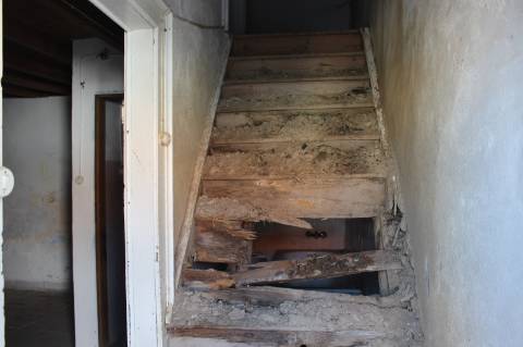 Moradia T1 para Remodelar em Rosmaninhal, Idanha-a-Nova