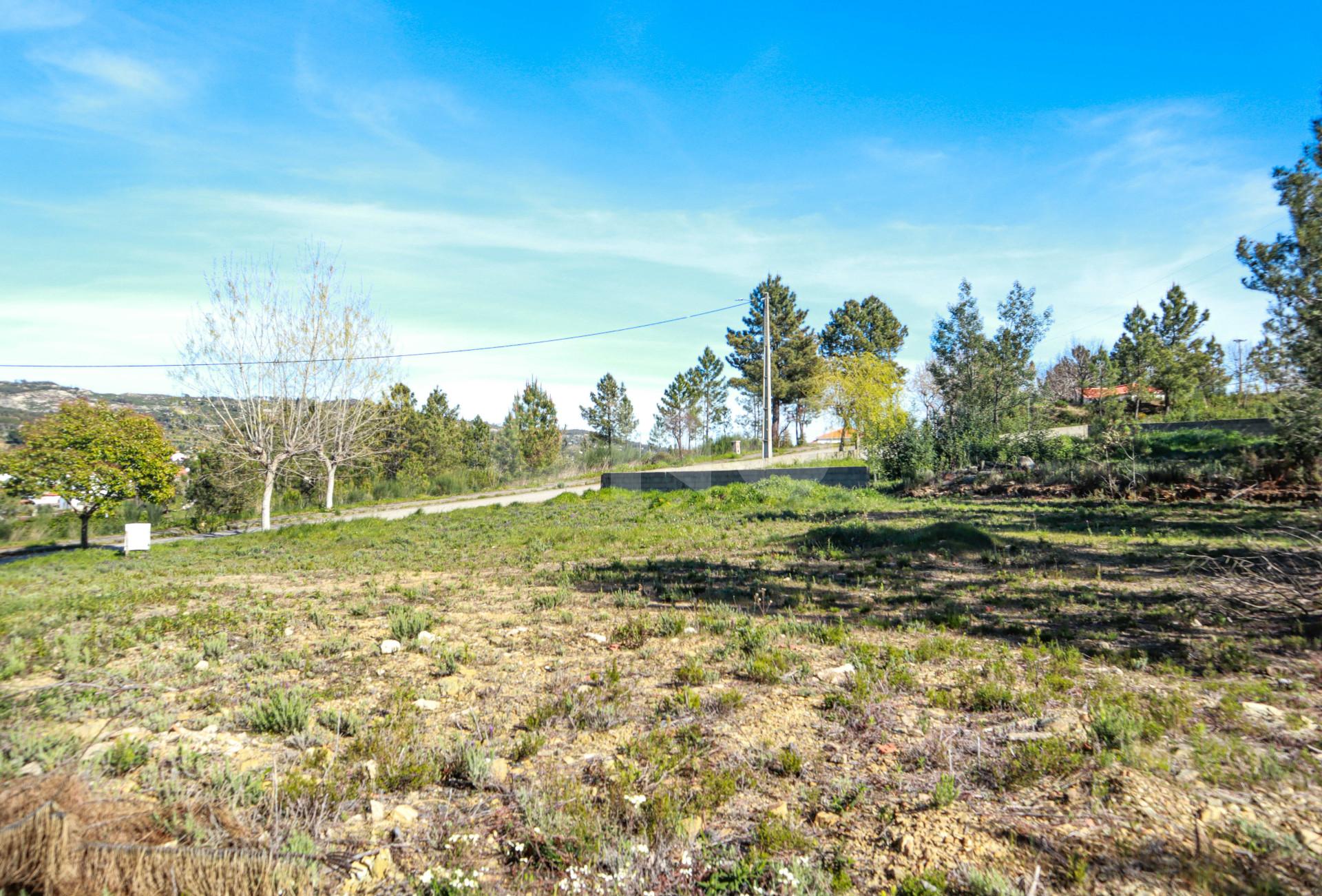 Lote de Terreno Urbano para venda em S. Vicente da Beira.