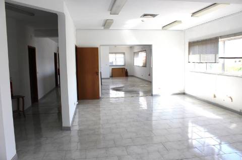 Armazém para Arrendamento em Castelo Branco