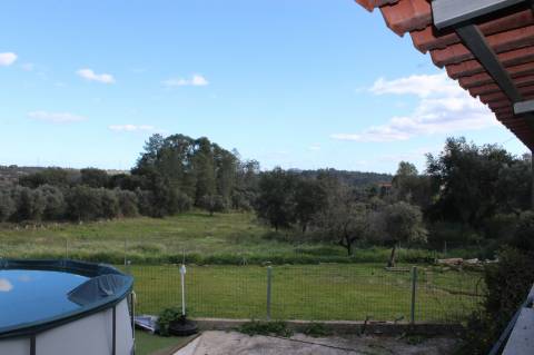 Quinta T3 com 14 630m2 de área