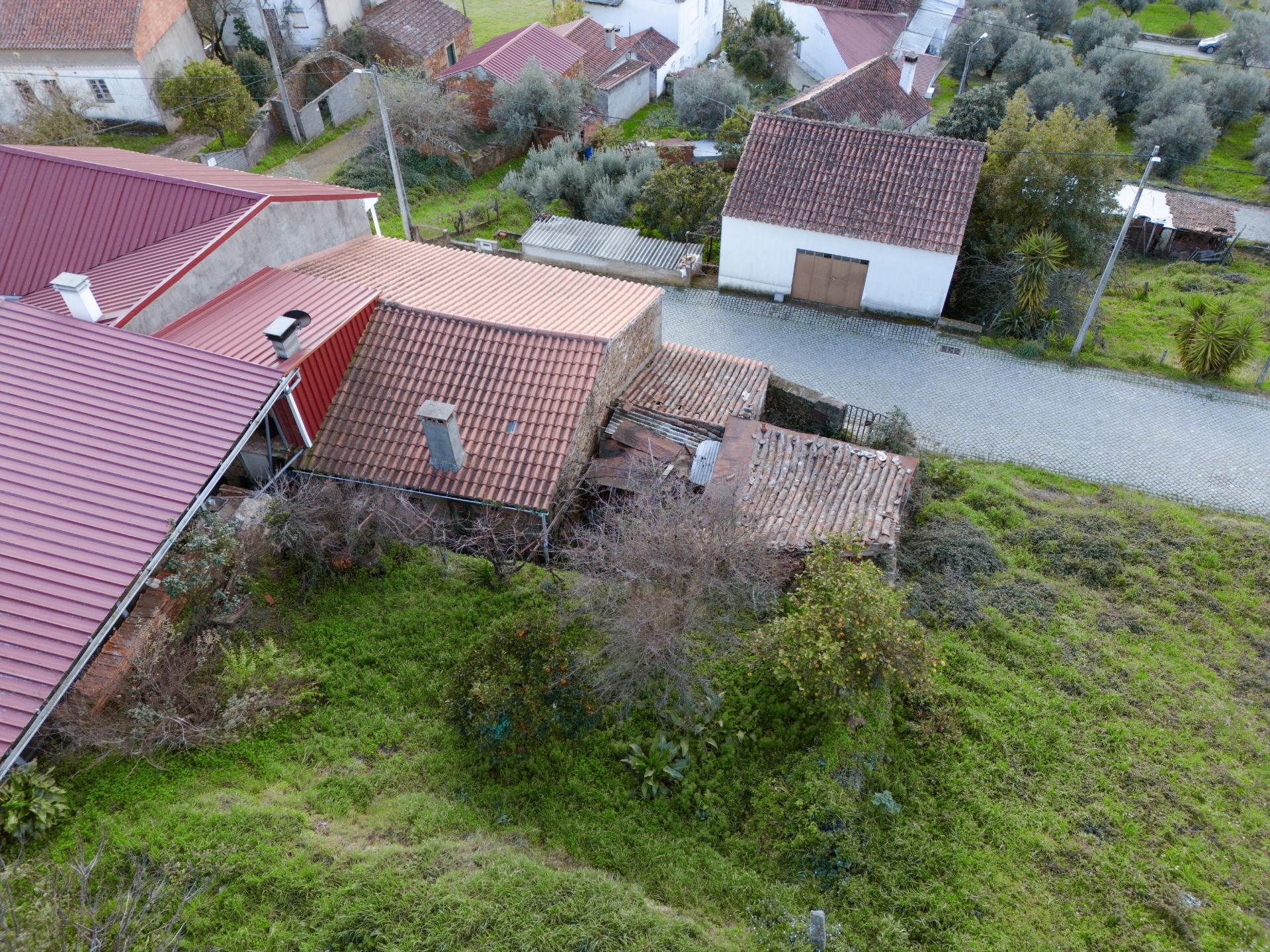 Moradia T3 com Logradouro