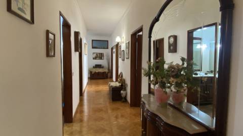 Apartamento T4+1 - Centro da Cidade