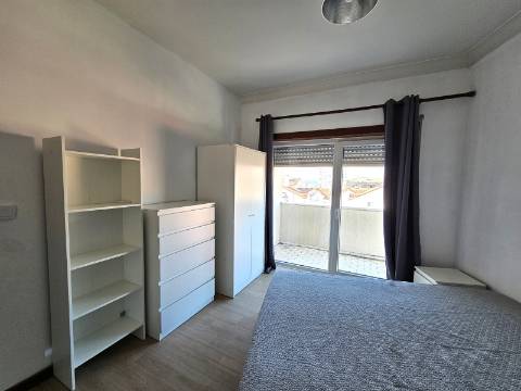 Apartamento T6 - Junto à ESE