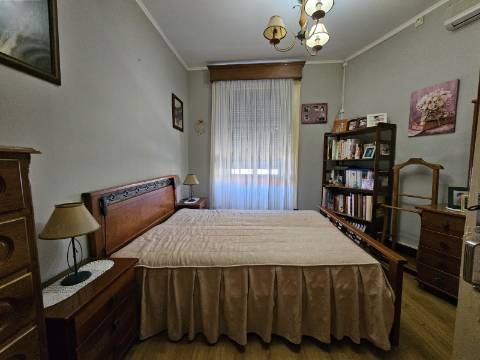 Moradia T3 com Garagem e Logradouro