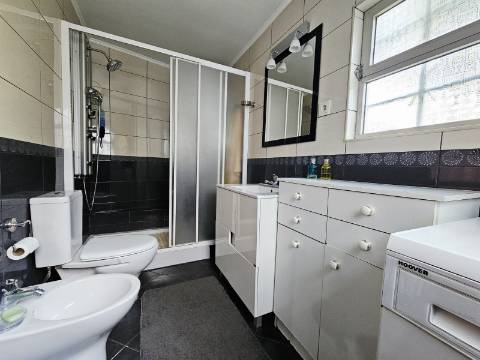 Moradia T3 com Garagem e Logradouro