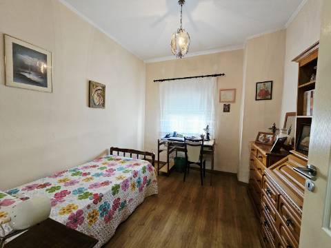 Moradia T3 com Garagem e Logradouro