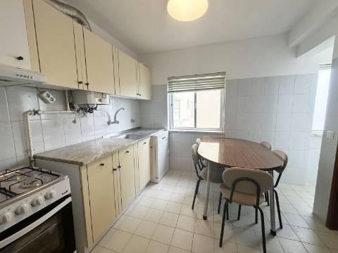 Apartamento T4 - Zona Sul