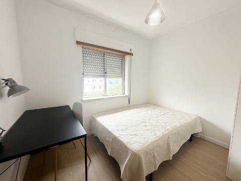 Apartamento T4 - Zona Sul