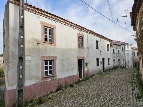 Moradia T3 para Restaurar