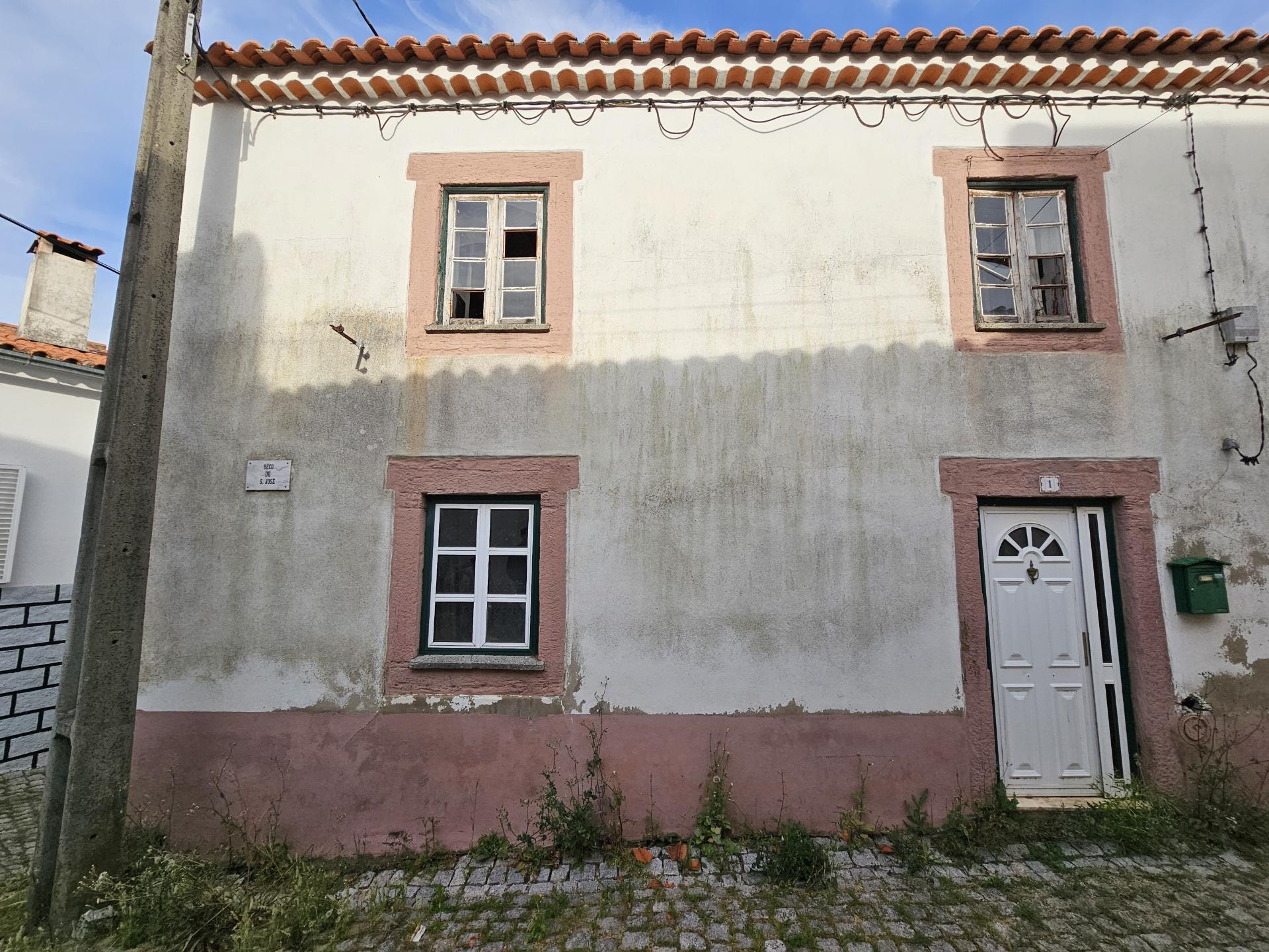 Moradia T3 para Restaurar