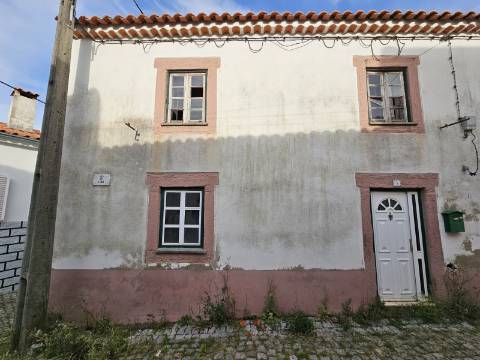 Moradia T3 para Restaurar