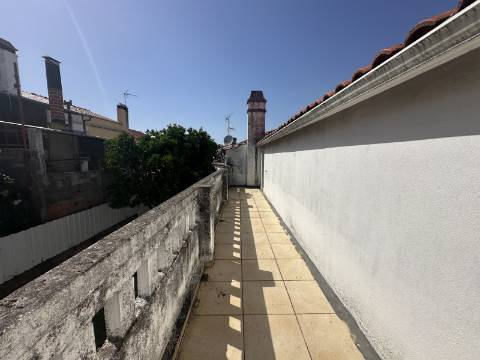 Moradia T3 com Logradouro