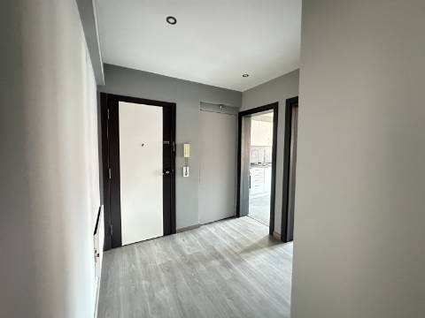 Apartamento T3 - Junto à Rotunda Europa