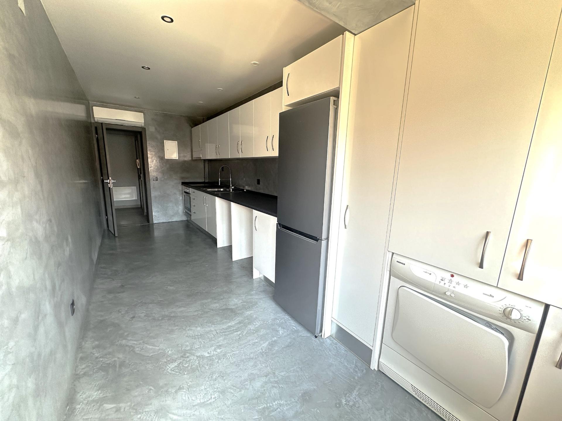 Apartamento T3 - Junto à Rotunda Europa