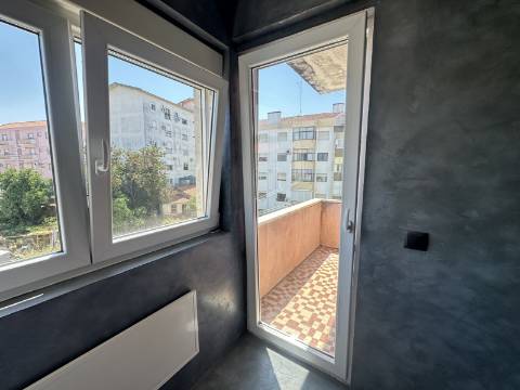 Apartamento T3 - Junto à Rotunda Europa