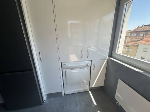 Apartamento T3 - Junto à Rotunda Europa