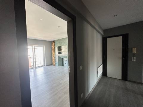 Apartamento T3 - Junto à Rotunda Europa
