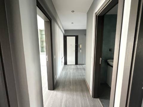 Apartamento T3 - Junto à Rotunda Europa