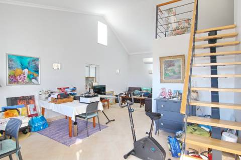 Moradia V3 com vistas deslumbrantes sobre o mar localizada perto de Vilamoura