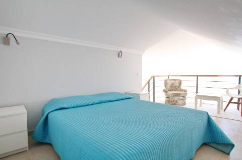 Moradia V3 com vistas deslumbrantes sobre o mar localizada perto de Vilamoura