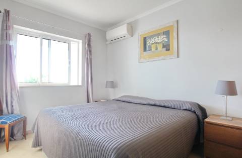 Moradia V3 com vistas deslumbrantes sobre o mar localizada perto de Vilamoura