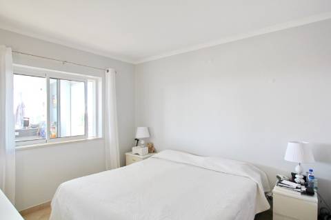 Moradia V3 com vistas deslumbrantes sobre o mar localizada perto de Vilamoura