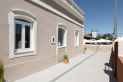 Moradia T3 com Piscina remodelada com gosto e qualidade