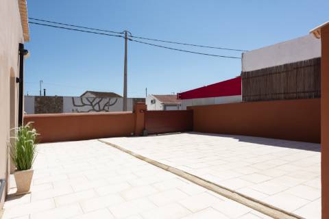 Moradia T3 com Piscina remodelada com gosto e qualidade