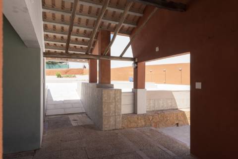 Moradia T3 com Piscina remodelada com gosto e qualidade