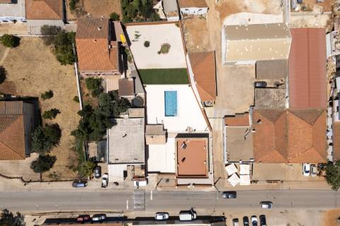 Moradia T3 com Piscina remodelada com gosto e qualidade