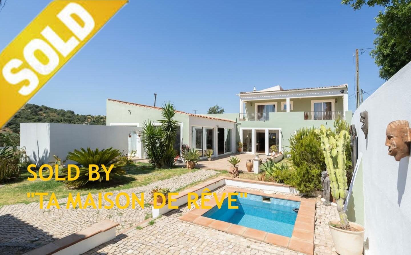 VENDIDA PELA ' TA MAISON DE RÊVE'