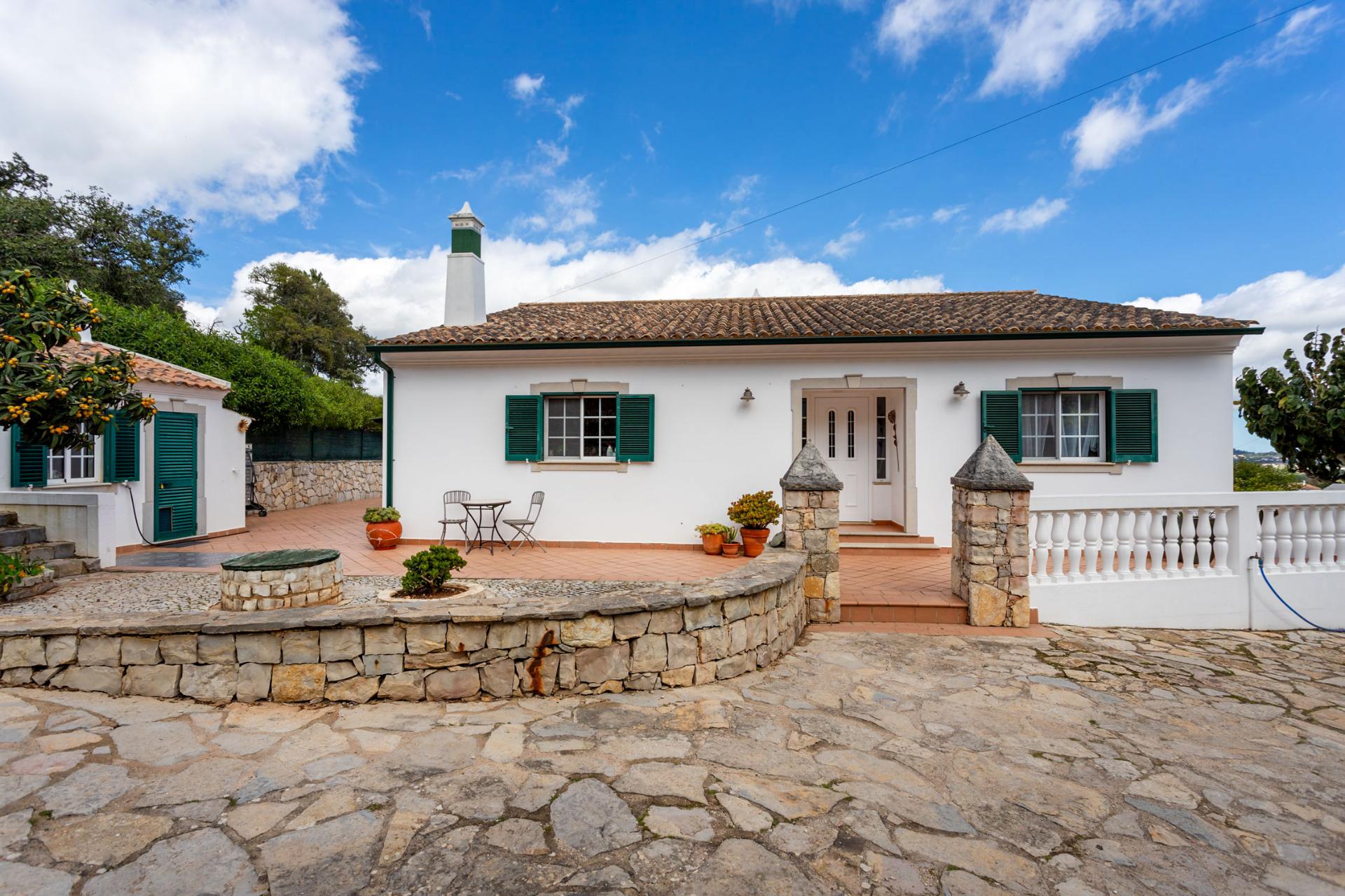 EXCLUSIVIDADE!

VENDIDA POR ' TA MAISON DE RÊVE'