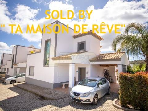 VENDIDA PELA ' TA MAISON DE RÊVE'