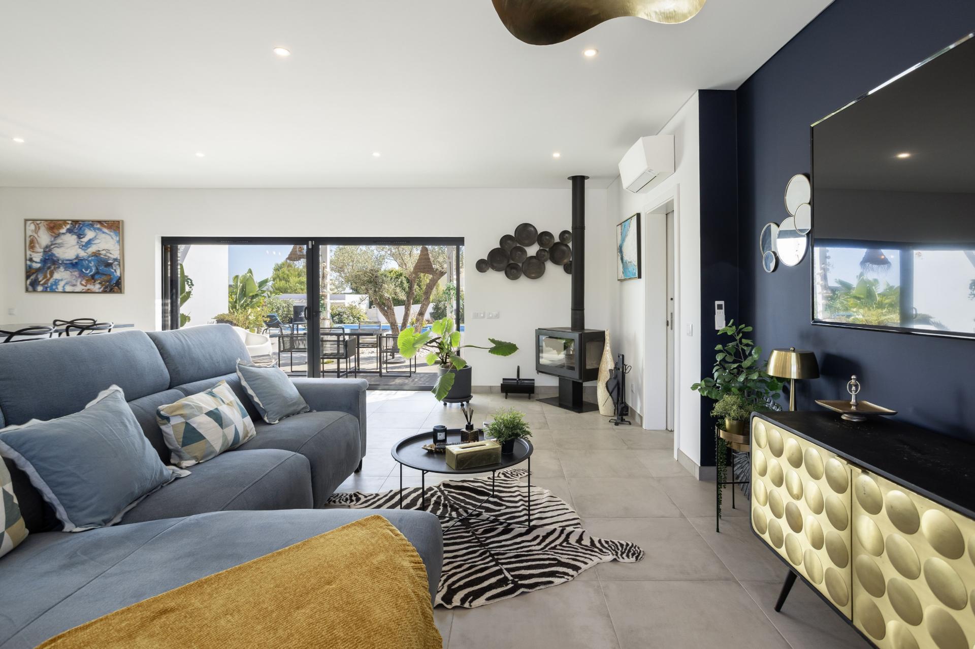 Moderna Moradia Térrea T3 com Anexo e Piscina perto Moncarapacho